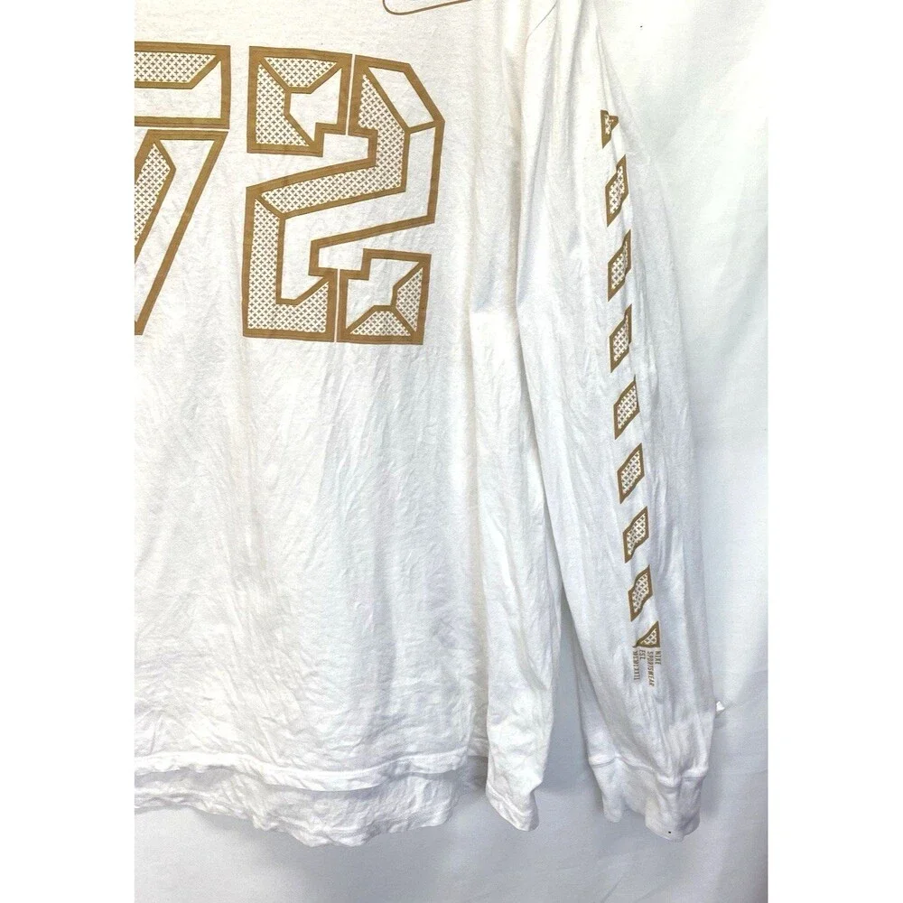 Nike Men's Large The Nike Tee Athletic Cut 72 Graphic White Long Sleeve FLAW